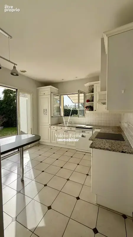 Elégante Maison Familiale: 5 chambres, Double-garage- Proche Golf Bordelais-Bordeaux - photo 12
