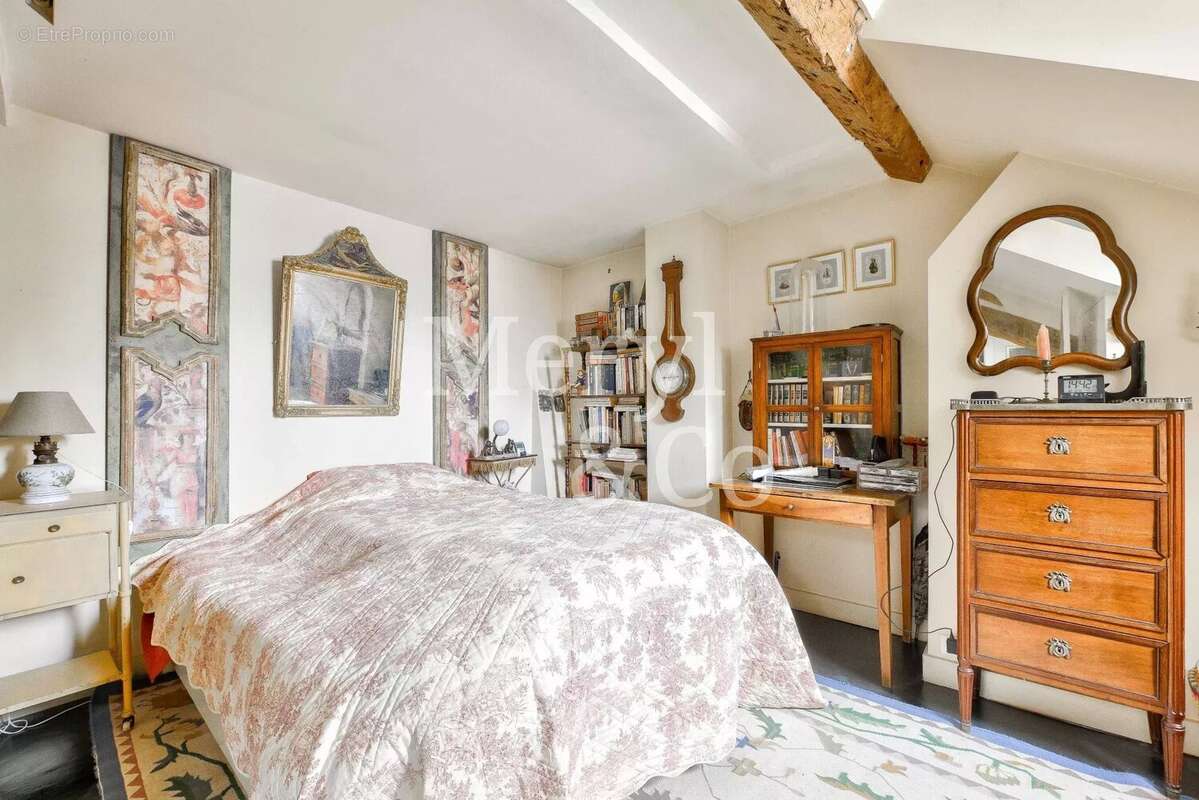 Appartement à PARIS-4E