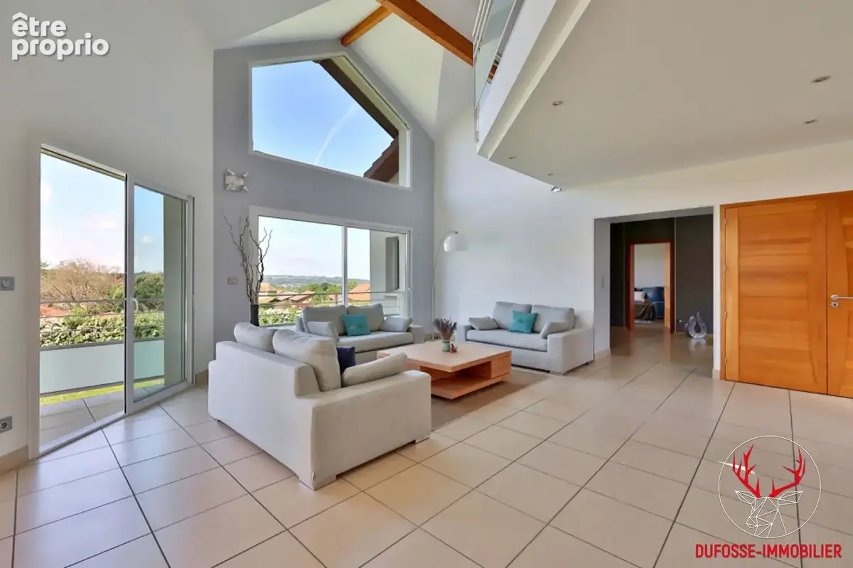 Maison Bourgoin Jallieu 8 pièce(s) 278 m2 - photo 4