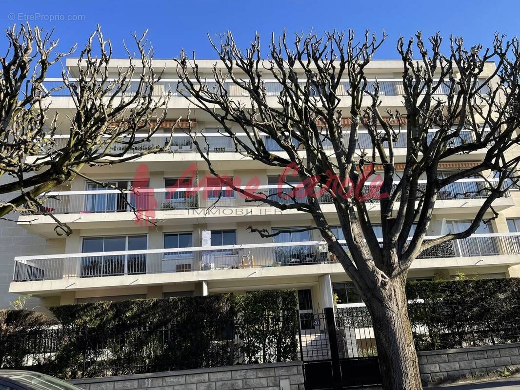Appartement à LE PERREUX-SUR-MARNE