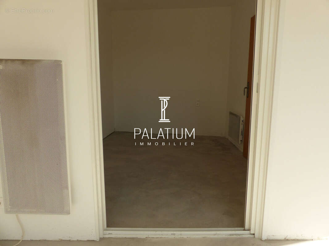 Appartement à LES MEES