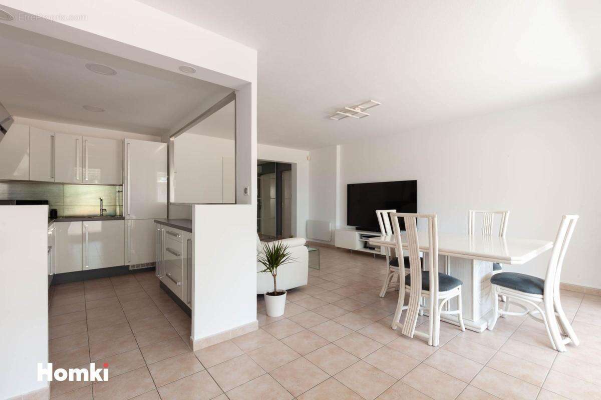 Appartement à MARSEILLE-5E