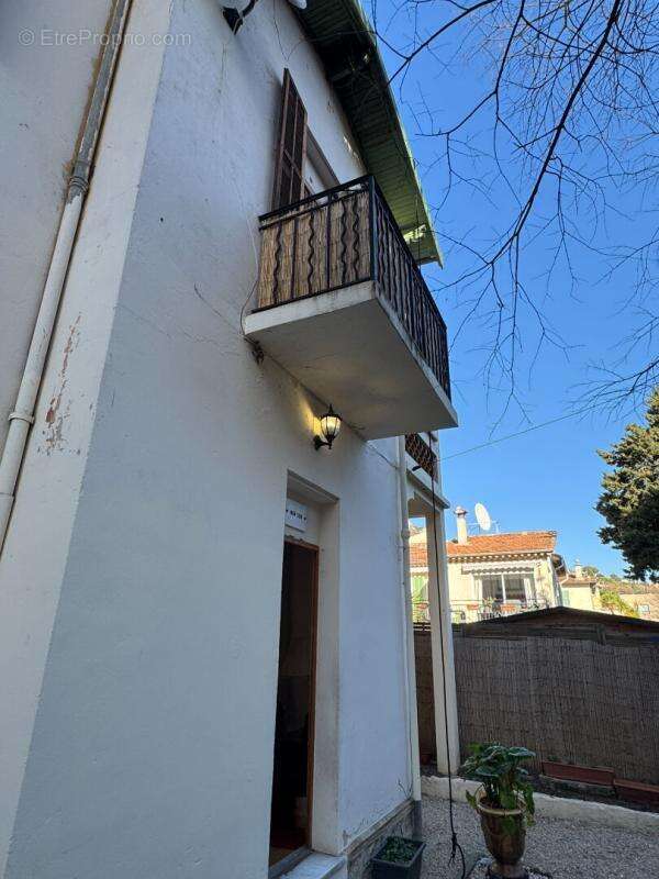 Idéal Investisseur Maison Vence  2 logements 5 pièce(s) 95 m2 pouvant être réunis - photo 2