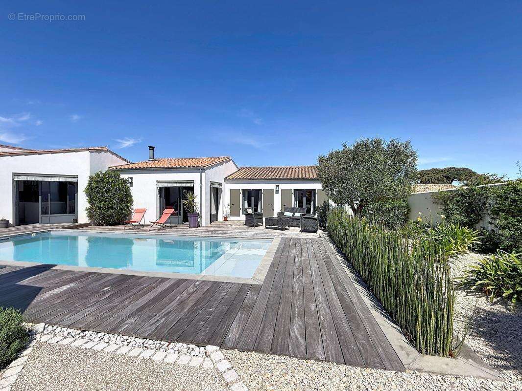 Maison à LA FLOTTE