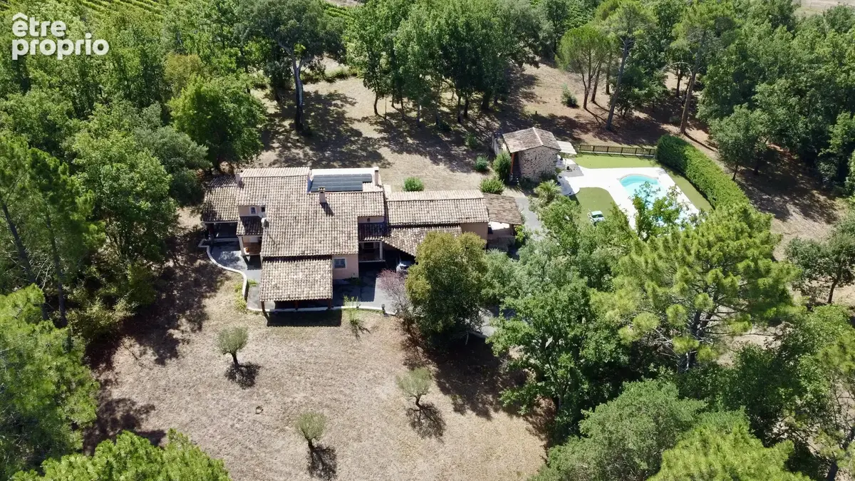 Élégante propriété avec villa principale, mazet en pierres et piscine - photo 10