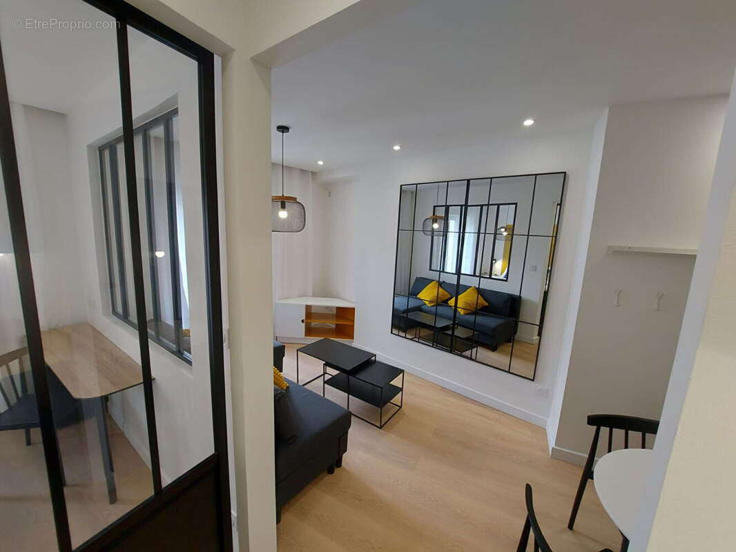 Appartement à PARIS-18E