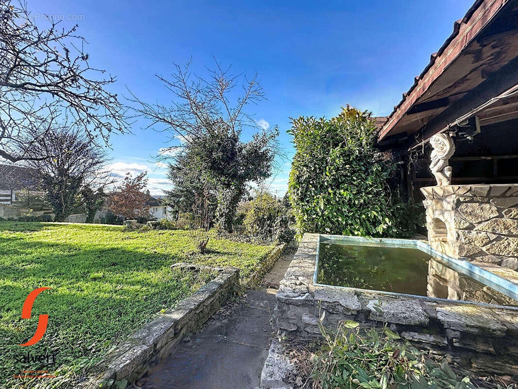 Maison à MONTLUCON