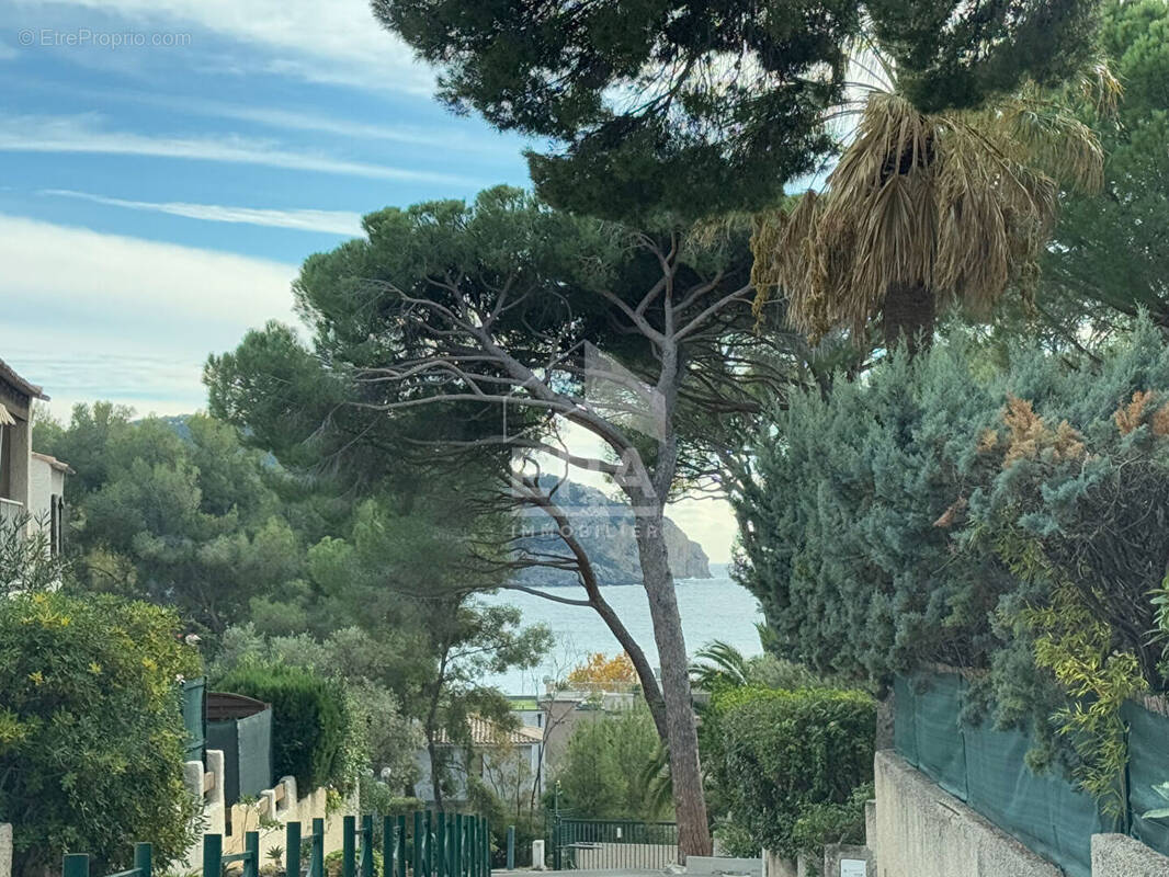 Appartement à SAINT-CYR-SUR-MER