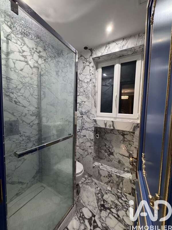 Photo 3 - Appartement à PARIS-8E