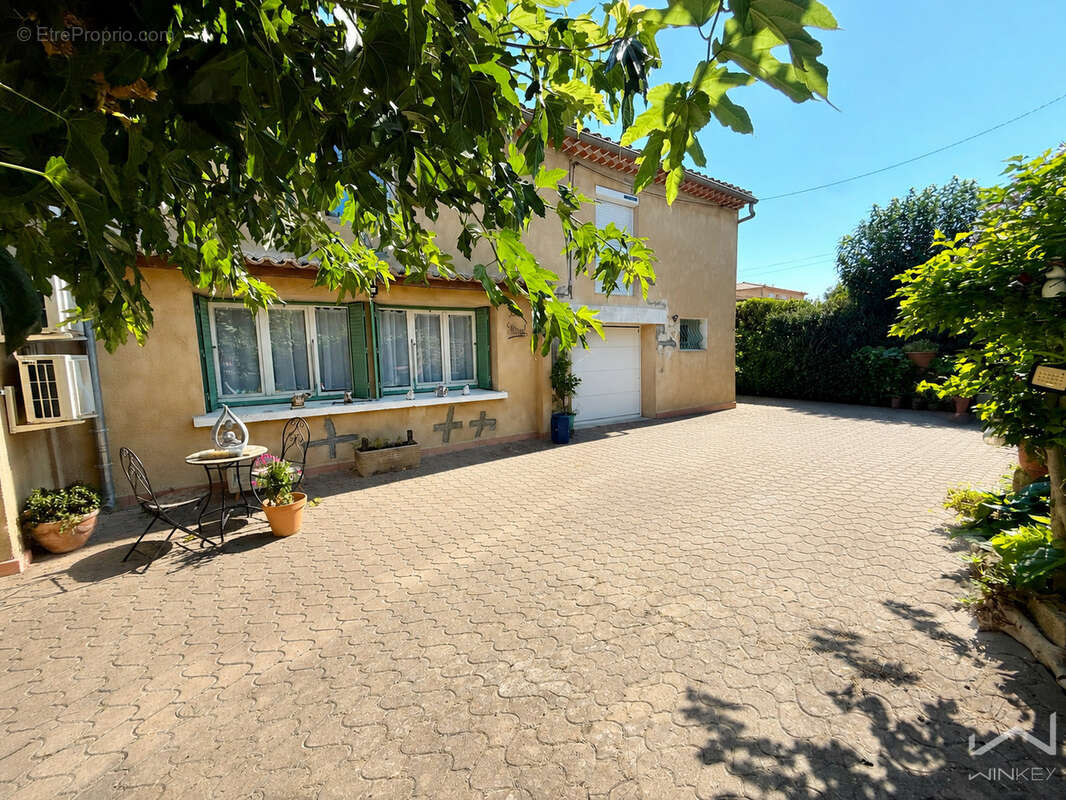 Exclusivite - bollene - maison en partie restaurée de 154 m2 - 3 chambres + 1 piece - garage - terrain 436 m2 - photo 19