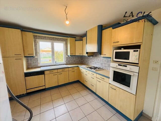 Maison à SAINT-MARTIN-DE-FRAIGNEAU