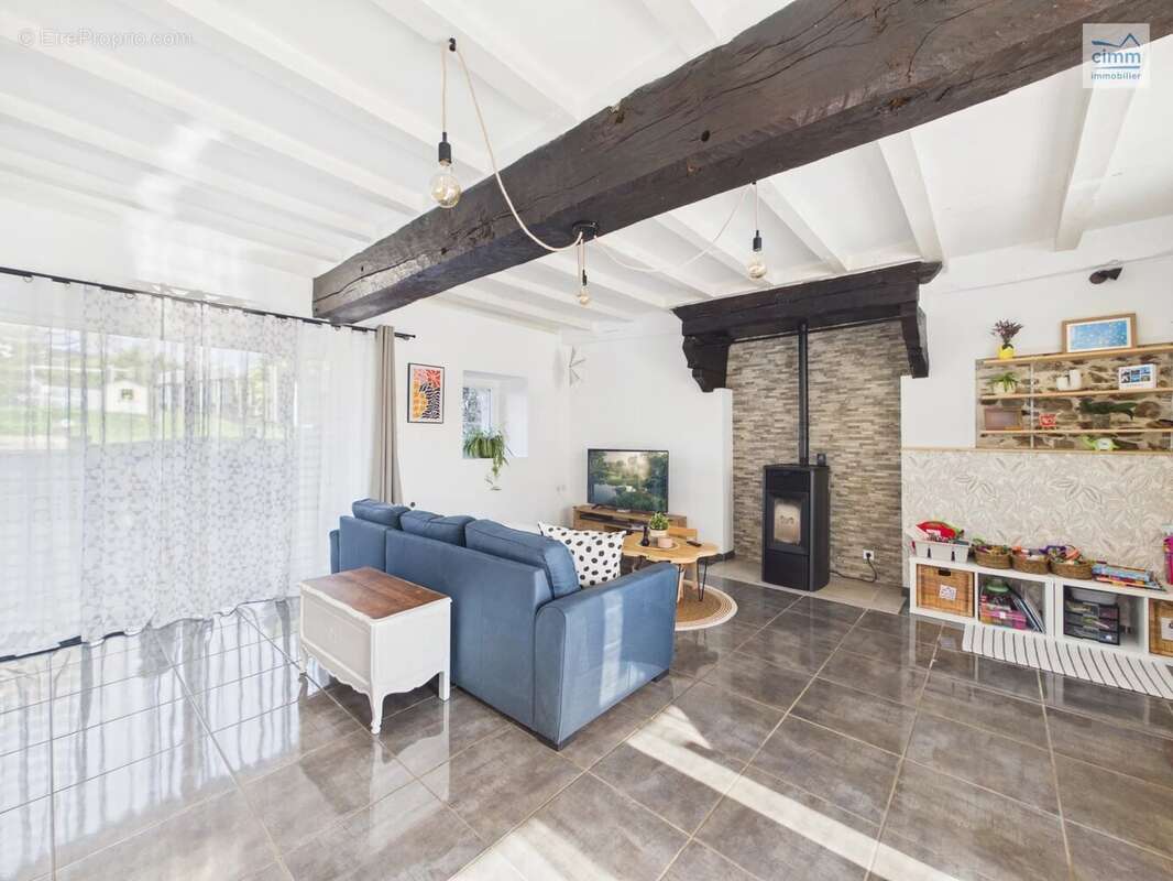 Maison à LES BRULAIS