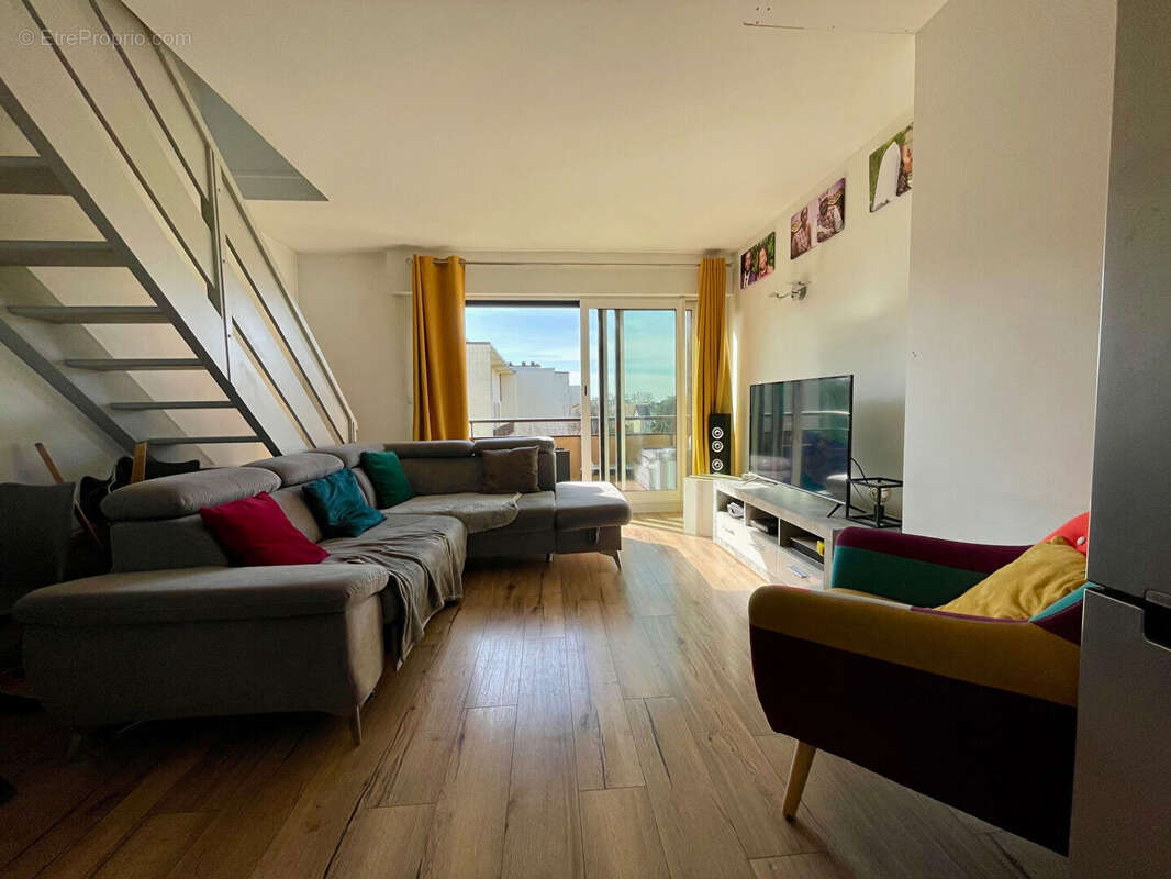 Appartement à BRIE-COMTE-ROBERT