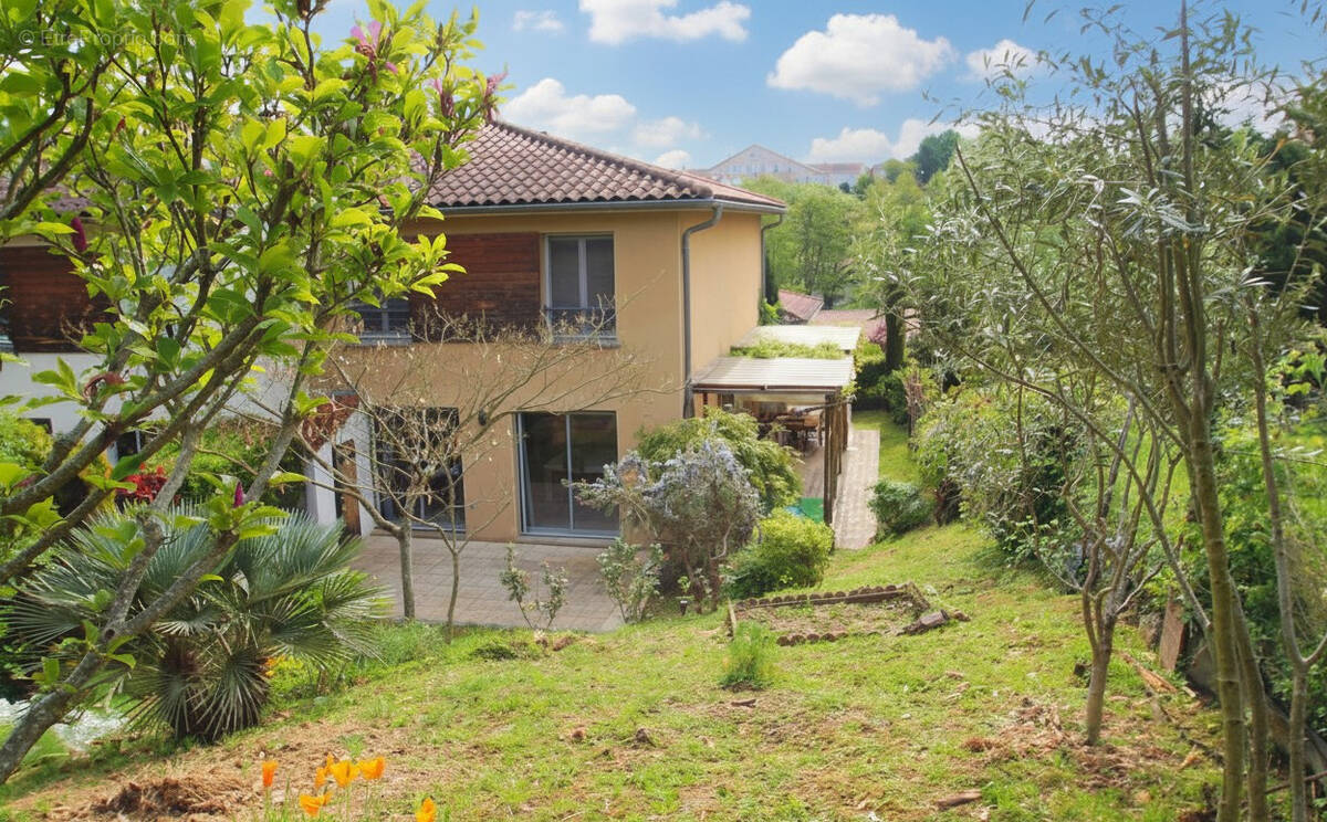 Maison à CURIS-AU-MONT-D'OR