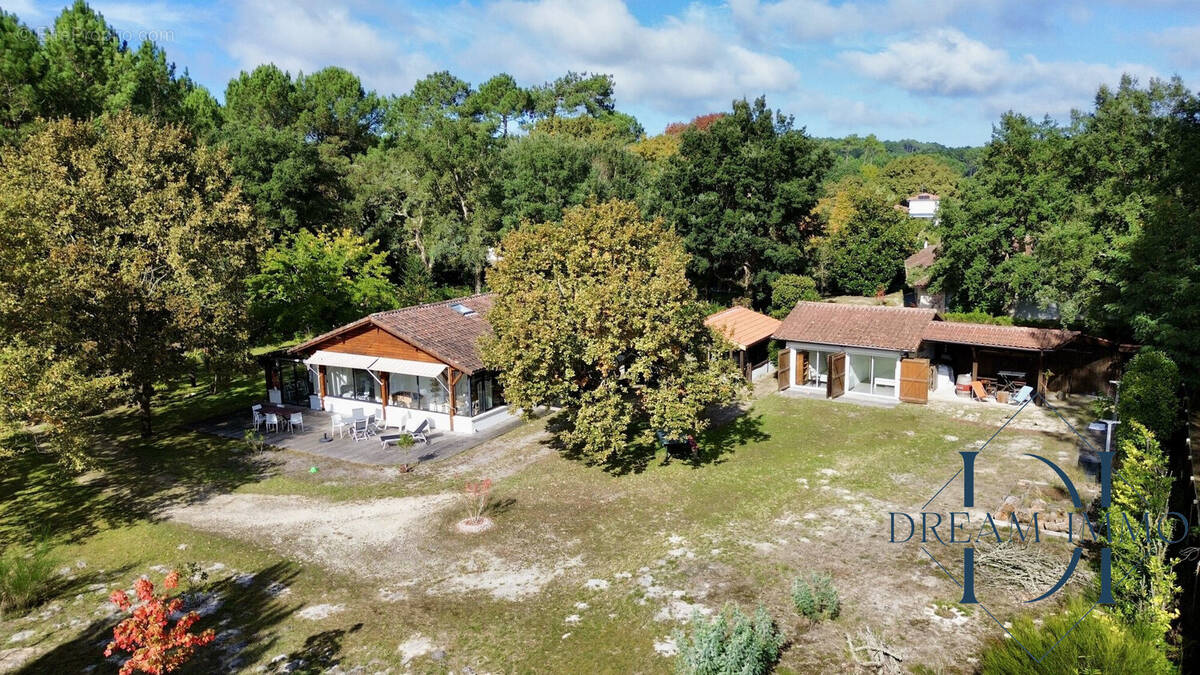 Maison à MOLIETS-ET-MAA