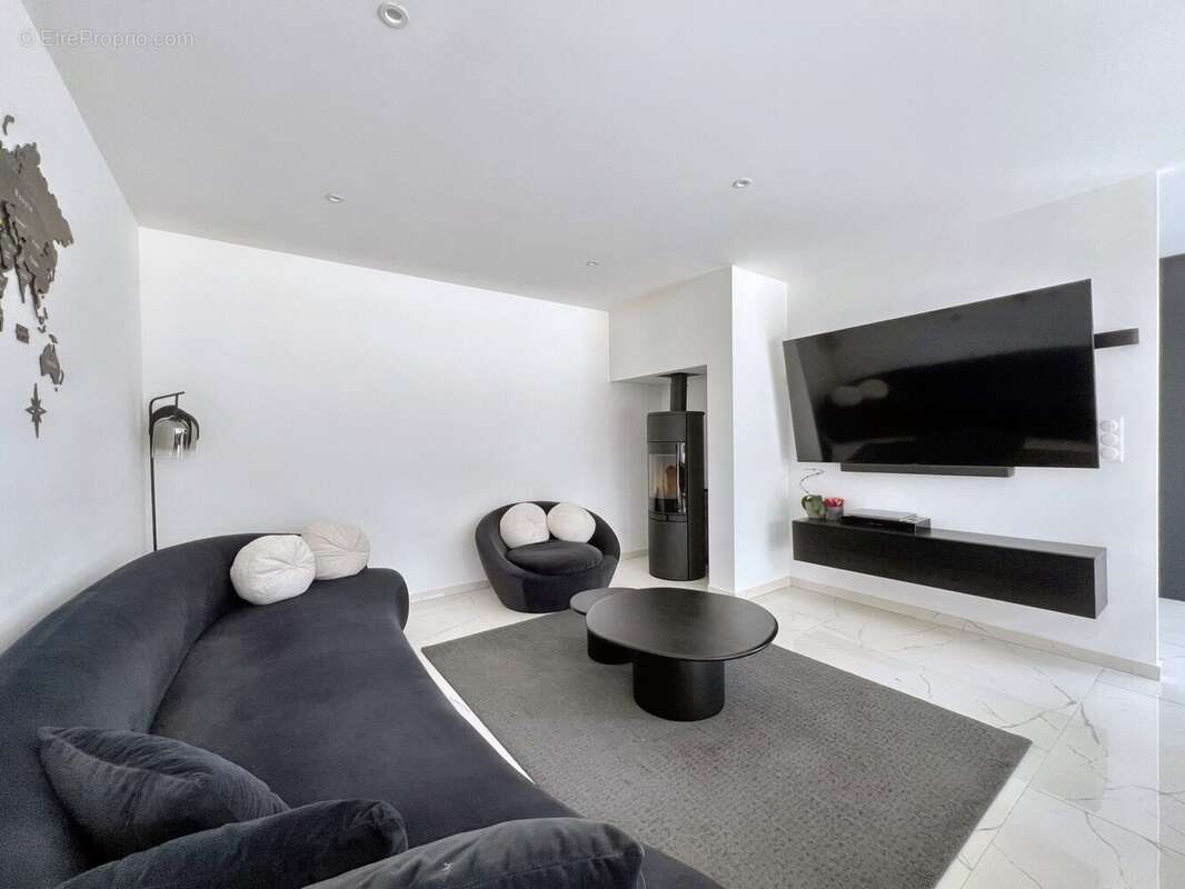 Maison à VERN-SUR-SEICHE