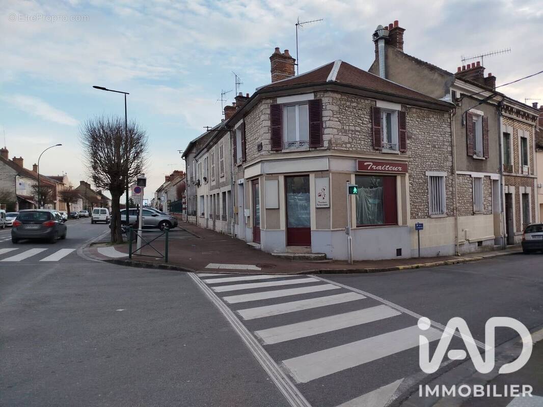 Photo 1 - Commerce à SOUPPES-SUR-LOING