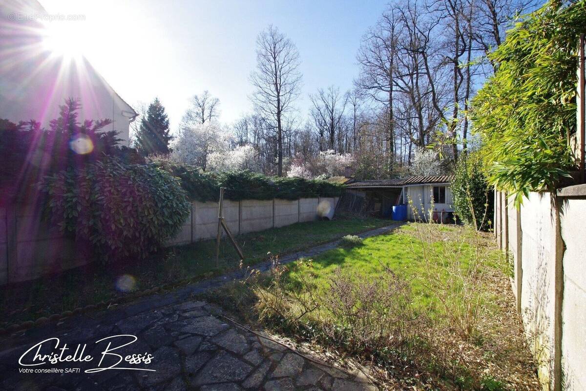 Photo 1 - Maison à VILLECRESNES