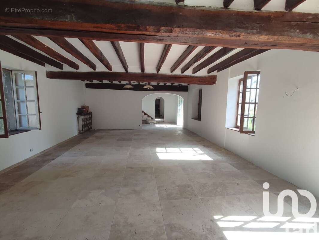 Maison 278 m² à Noyen-Sur-Seine  - photo 3