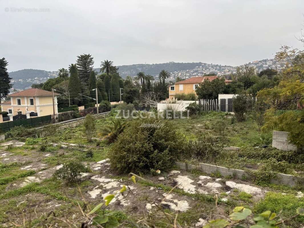 Terrain à VILLEFRANCHE-SUR-MER