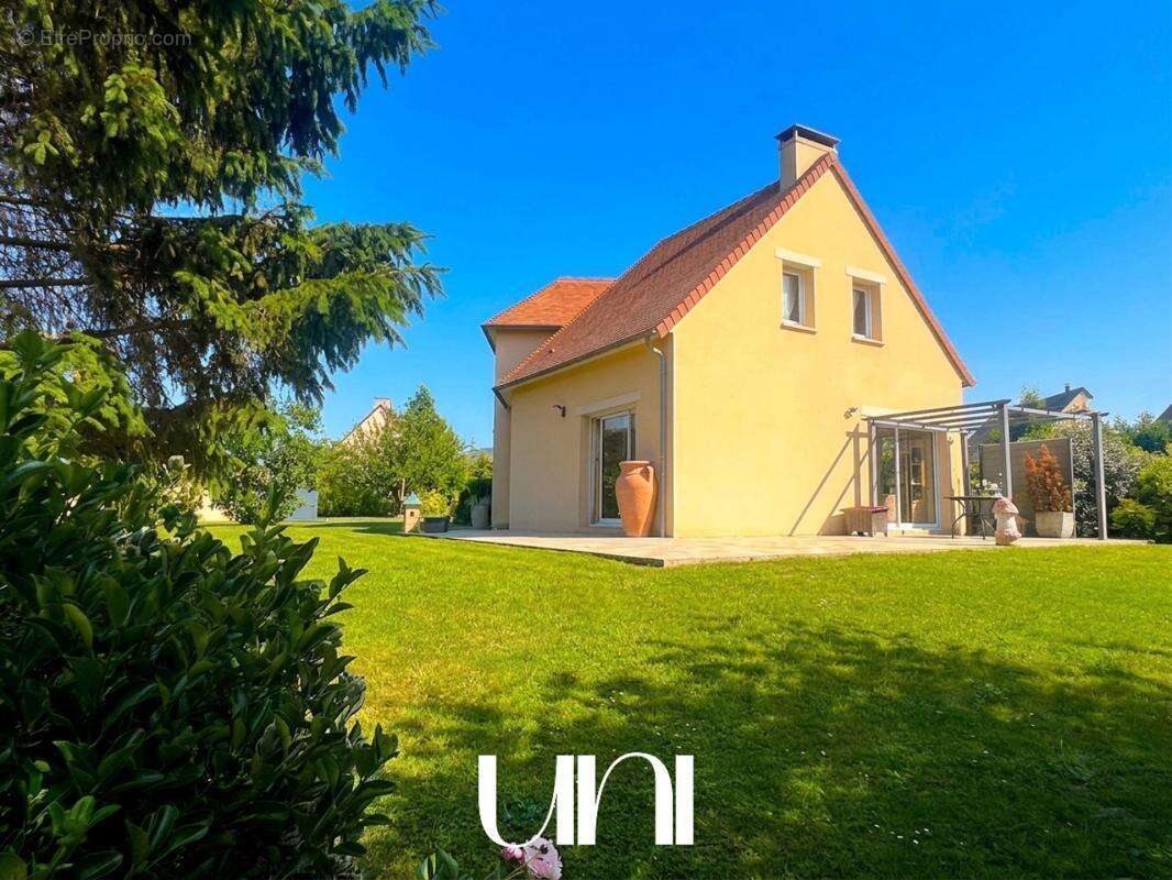 Maison 5 pièces de 148 avec double garage - MONCEAUX EN BESSIN - photo 19