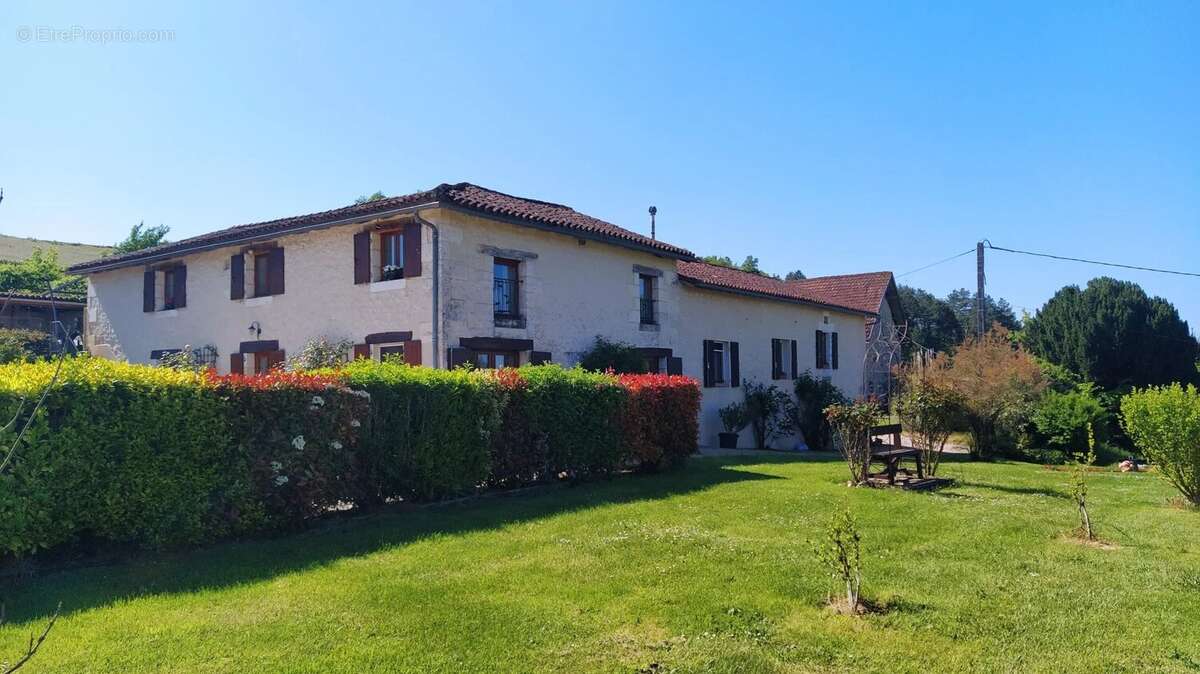 Maison à VERTEILLAC