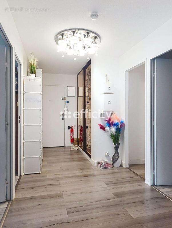 Appartement à ECHIROLLES