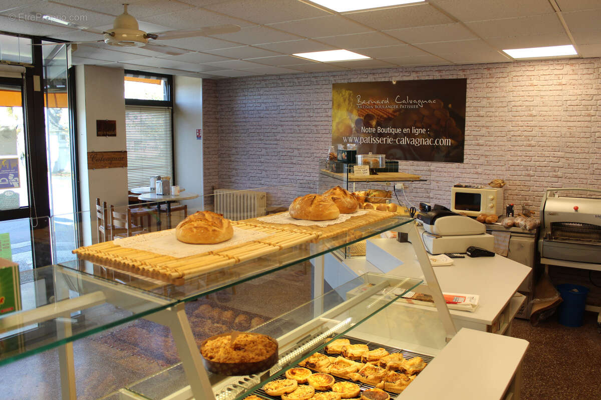 Commerce à ANGLARDS-DE-SALERS