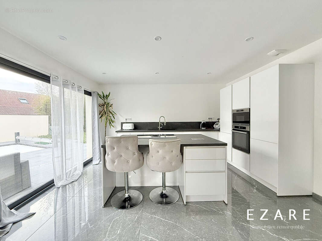 Maison à MAGNY-SUR-TILLE