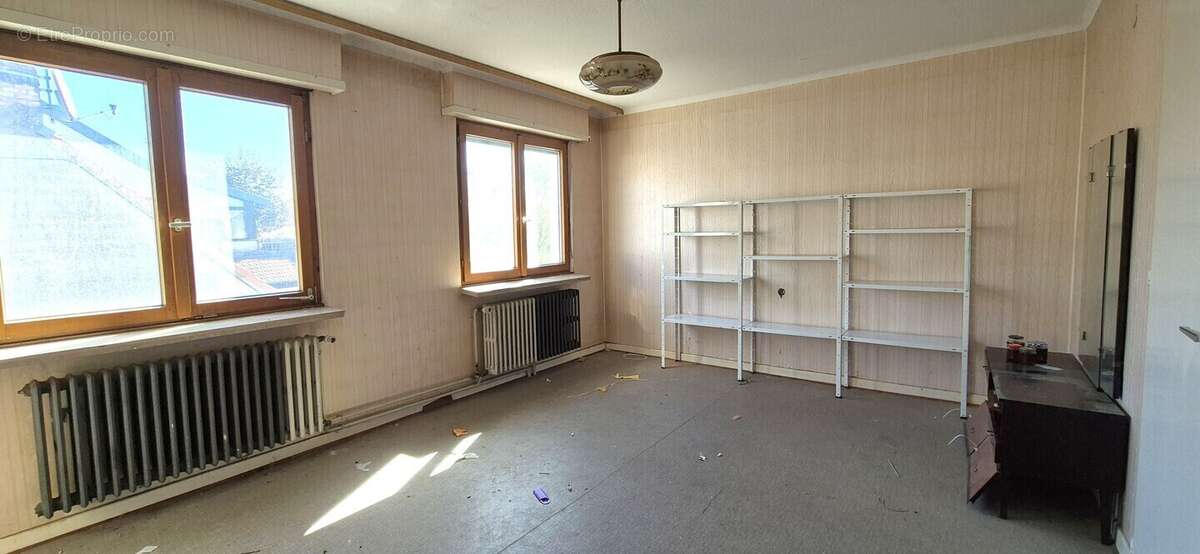 Maison 4 pièces 164 m², jardin, garage, cave - photo 9