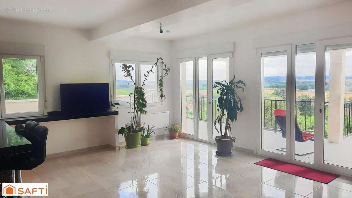 Photo 2 - Maison à SOUCY