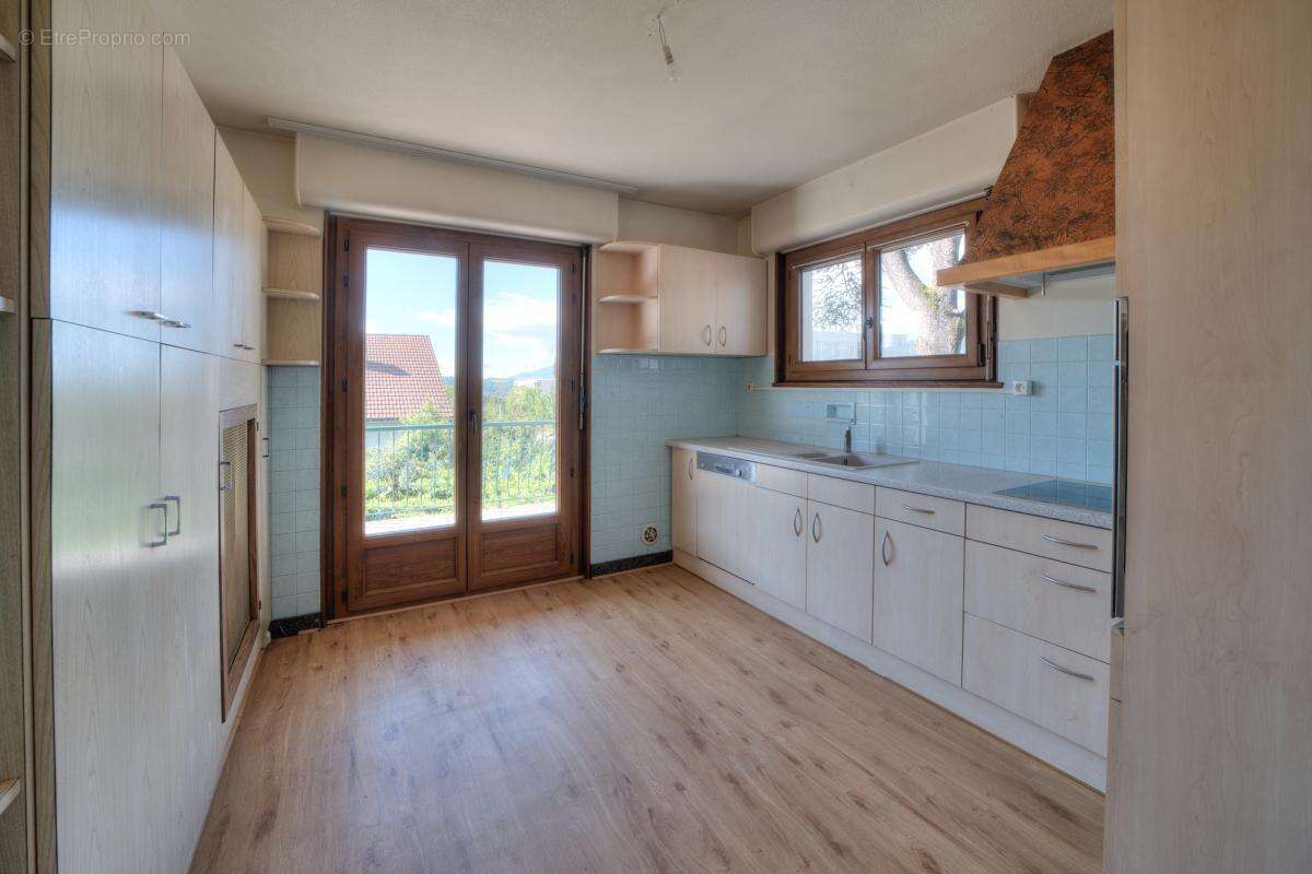 Appartement à BELLEGARDE-SUR-VALSERINE