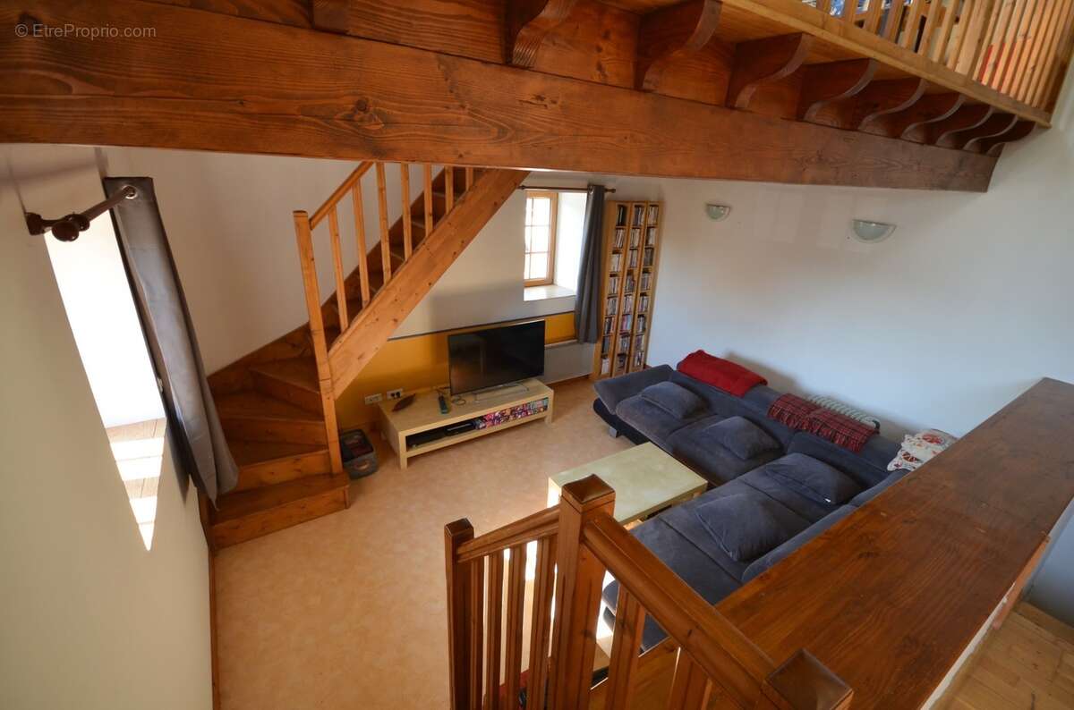 Proche de CHATILLON SUR MARNE (51) à vendre Belle maison en pierre rénovée avec dépendance - photo 8