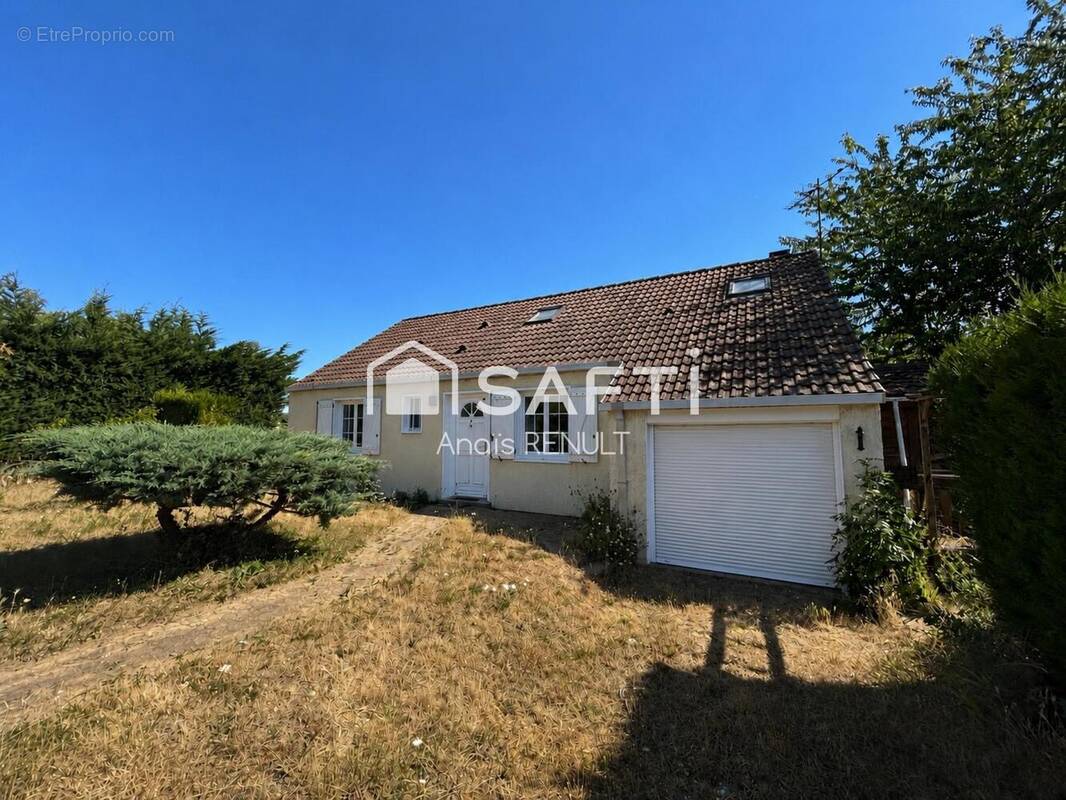 Photo 1 - Maison à SAINT-LUBIN-DES-JONCHERETS
