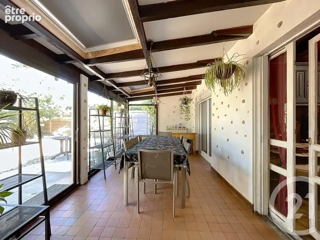Maison 138 m² à Savigny-Le-Temple  - photo 5