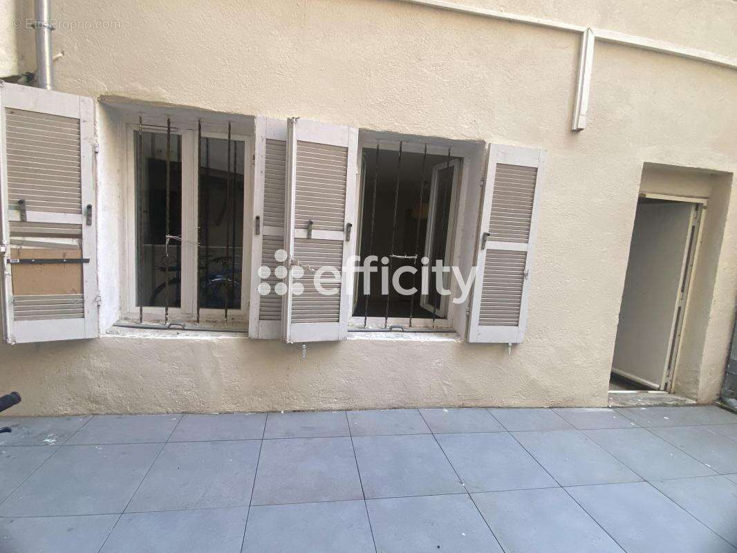 Appartement à MARSEILLE-7E