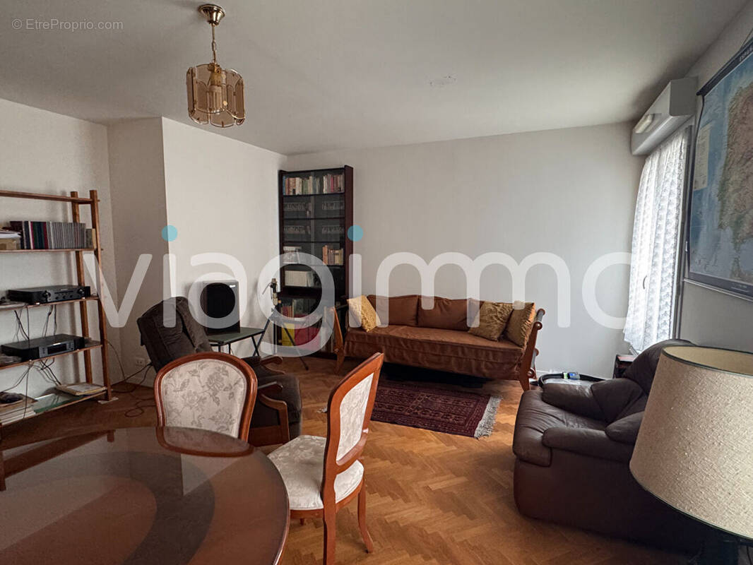 Appartement à PARIS-12E