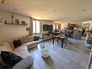 Appartement à PEILLON