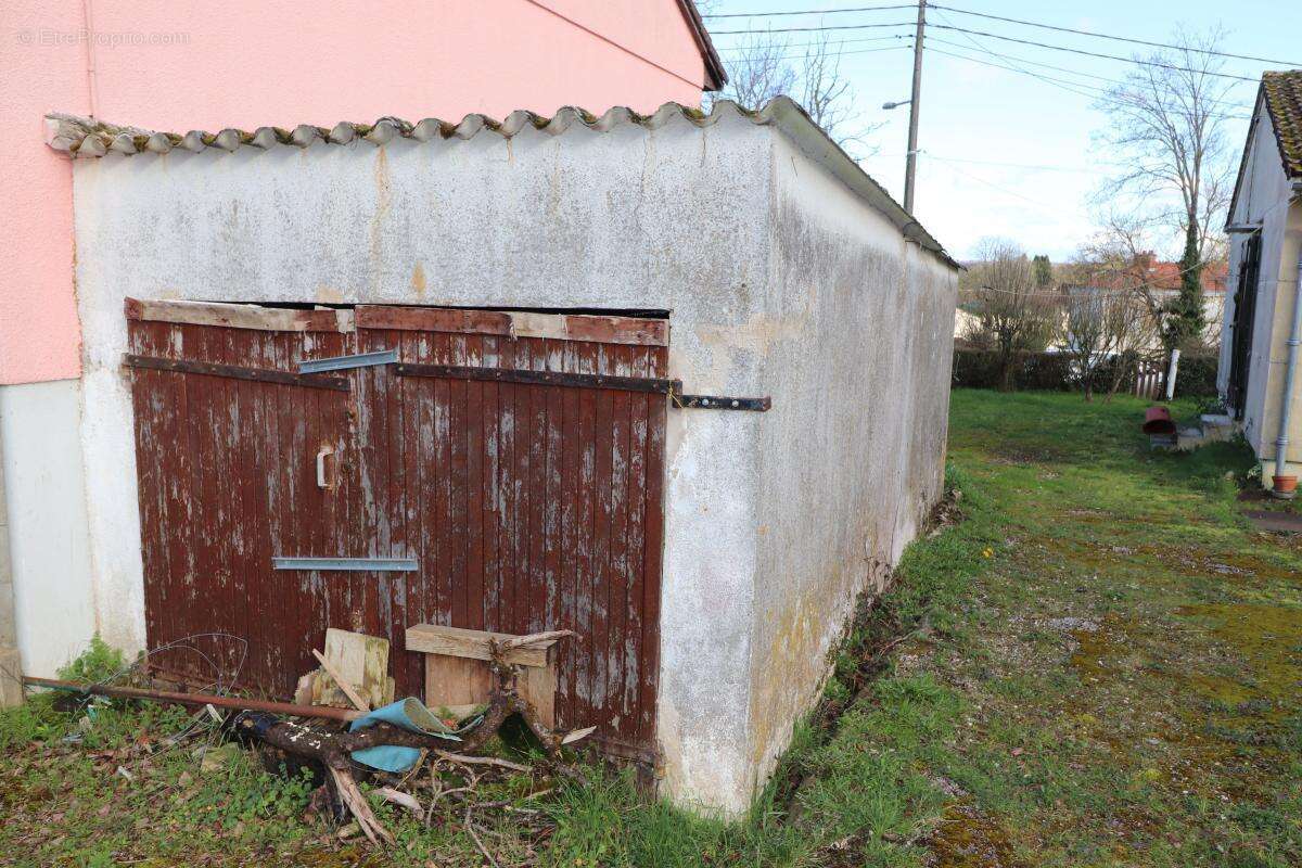 Maison à DONZY