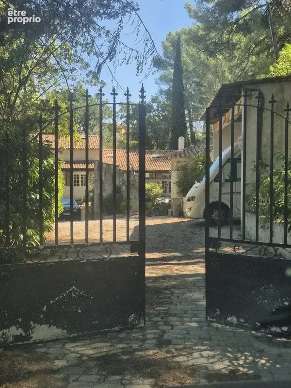 Maison à CADOLIVE