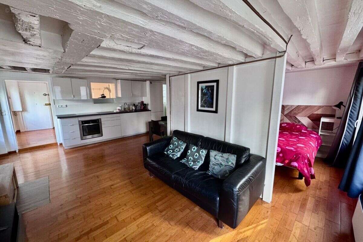 Appartement à PARIS-2E