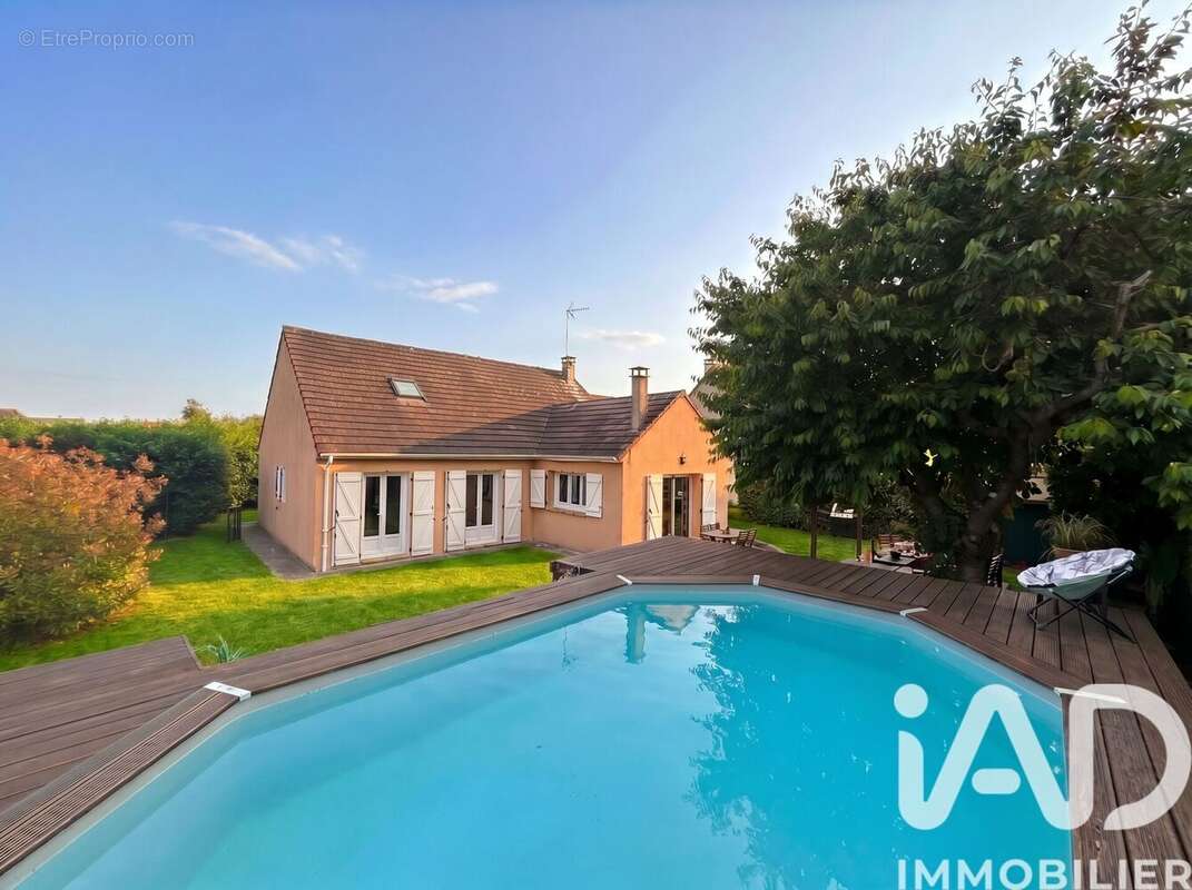 Photo 1 - Maison à CHEVANNES