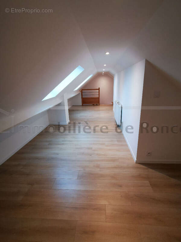 Roncq centre bourg 95 m² ! - photo 8