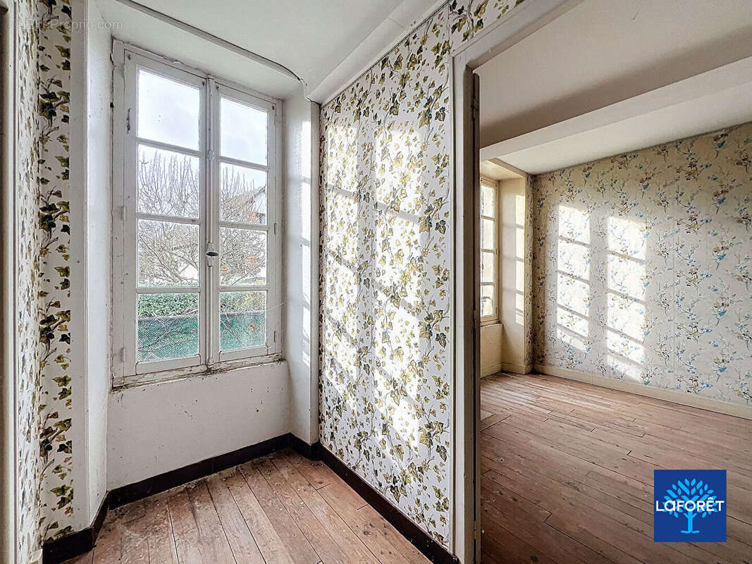 Maison à LAIZE-LA-VILLE