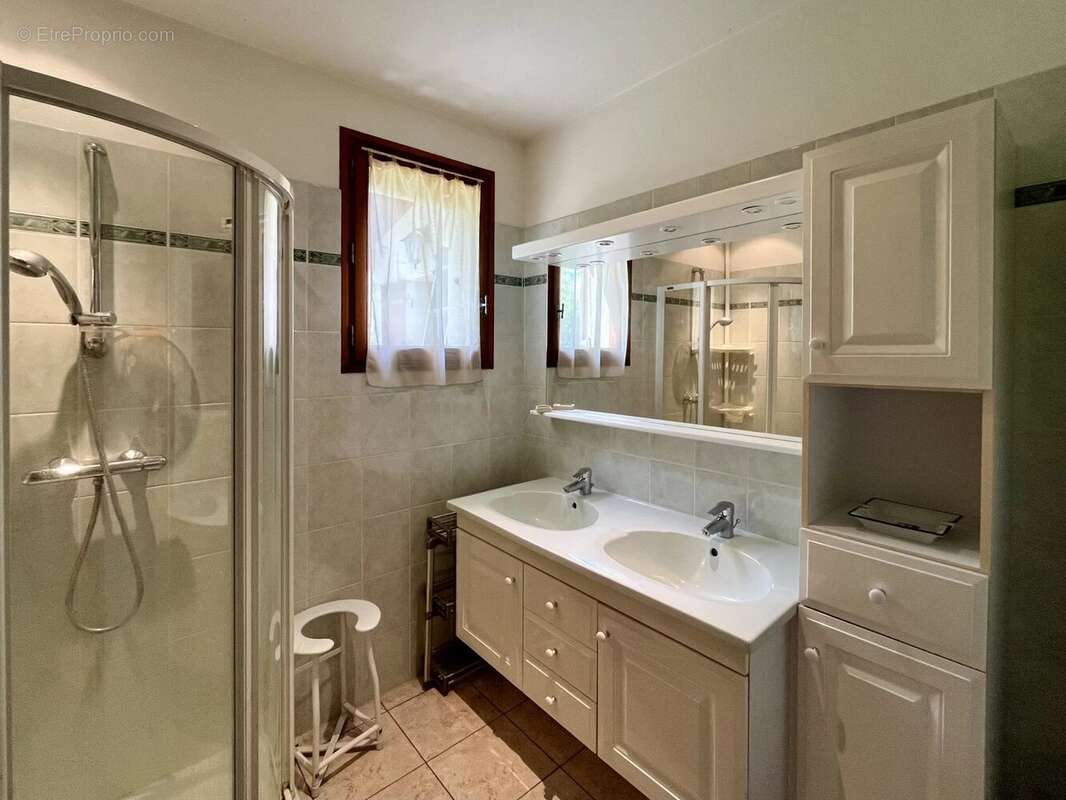 Maison à AUBETERRE-SUR-DRONNE