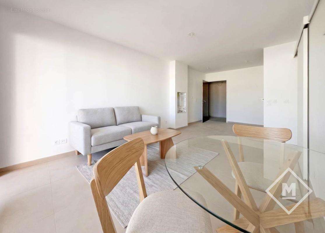 Vente appartement T2 terrasse vue mer calme  frais réduit à l'achat de 2.3% (notaire)  13600 La Ciotat - photo 4