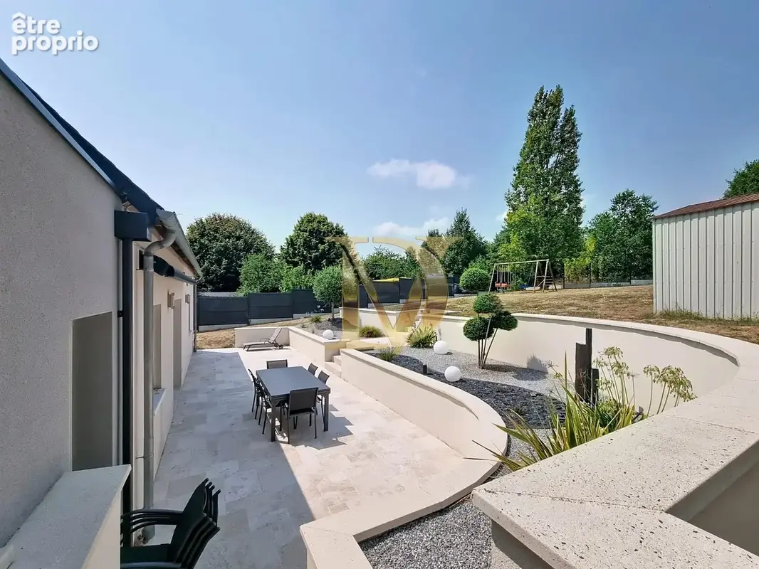 Maison 7 pièces 152 m² à vendre à La Croix-En-Touraine (37150) - photo 5