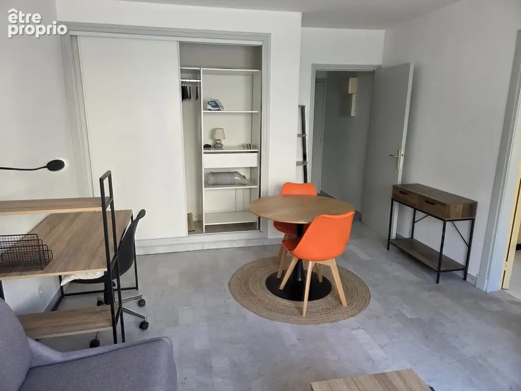 Montpellier -proche cours gambetta -  appartement p1 - 28,40m2  - garage - cave - ascenseur - balcon - photo 3