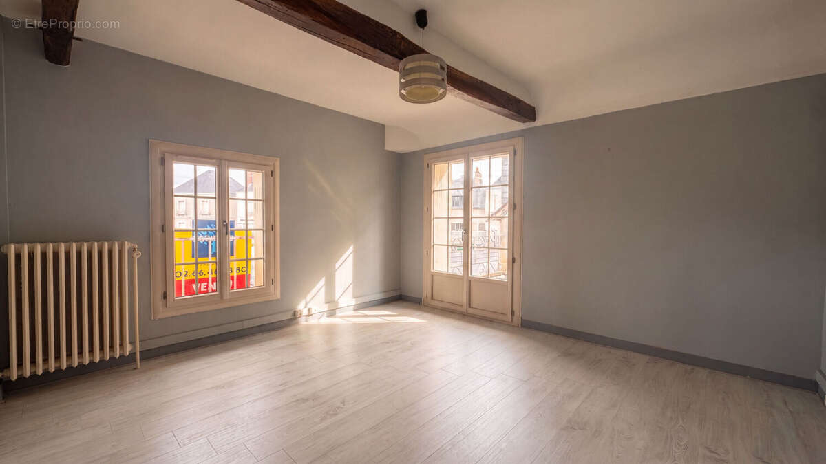 Appartement à VEIGNE