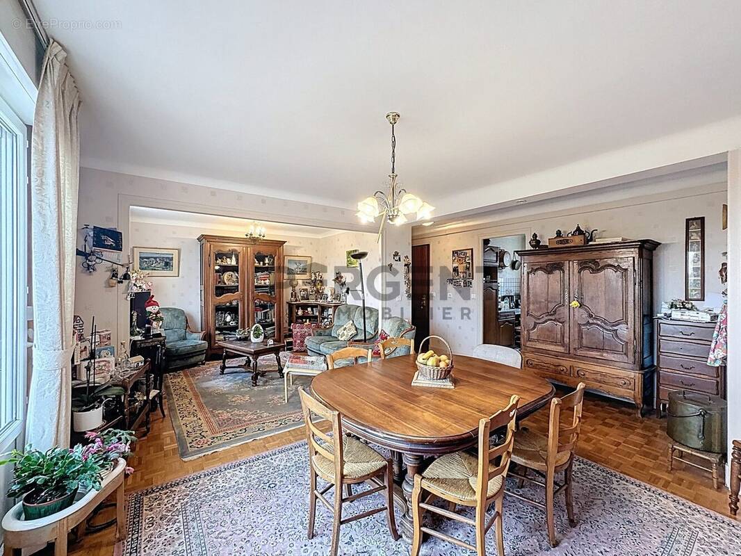 Appartement à CHARLEVILLE-MEZIERES